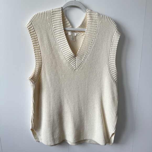 H&M Cream Knit Sweater Vest - Picture 1 of 1